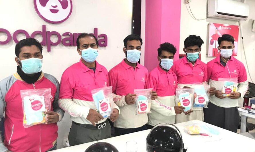 Foodpanda Distributes 8000 Comprehensive Smog Safety Kits to Riders Across Pakistan Powerful Initiative for Safer Deliveries