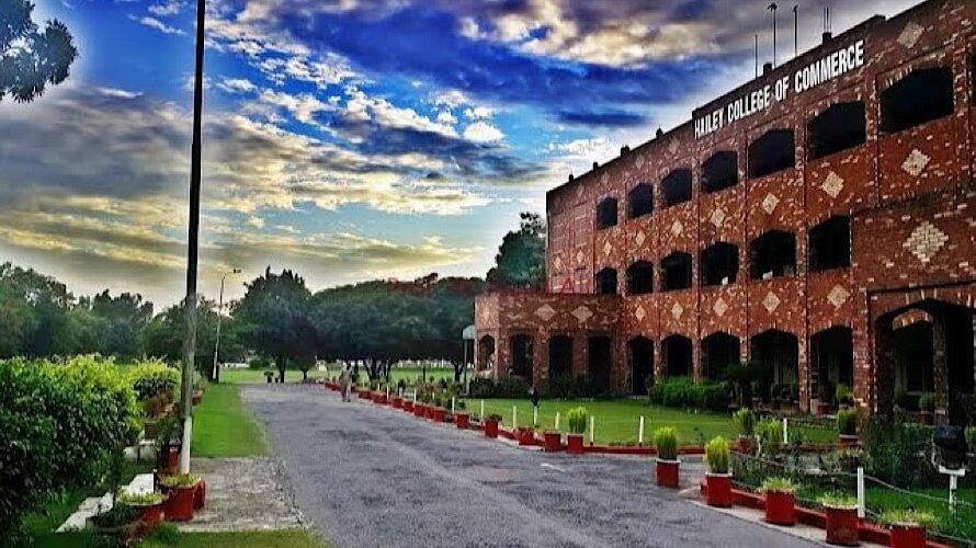 Punjab Government Plans Major Shift by Transferring 76 Commerce Colleges to Public Universities